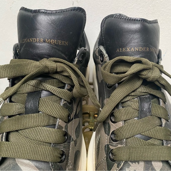 Alexander McQueen Oversized Camo Sneakers - Picture 3 of 14